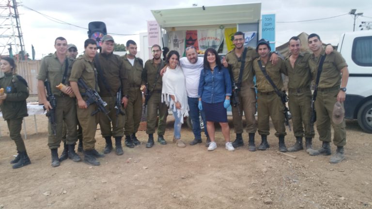 Novembre 2016 : plus de 145 soldats se restaurent à la Roulotte du Hayal !